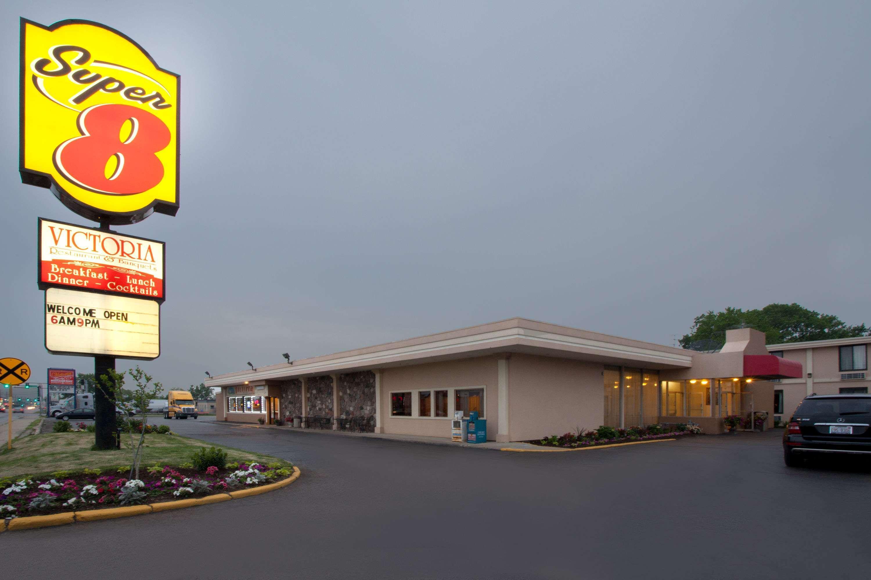 Super 8 By Wyndham Chicago Northlake O'Hare South Exterior foto